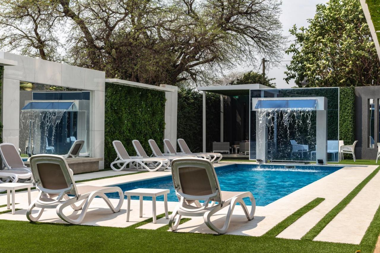 אסונסיון Hotel Los Alpes Cipreses מראה חיצוני תמונה