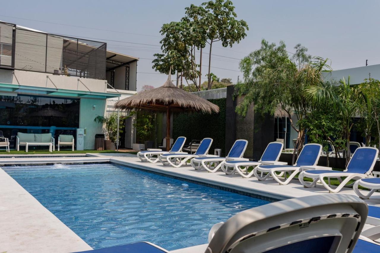 אסונסיון Hotel Los Alpes Cipreses מראה חיצוני תמונה
