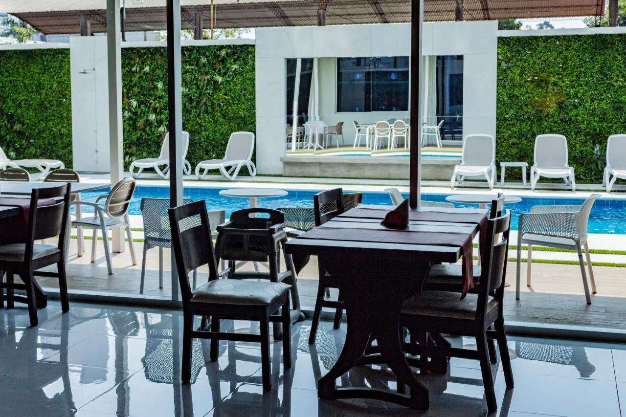 אסונסיון Hotel Los Alpes Cipreses מראה חיצוני תמונה