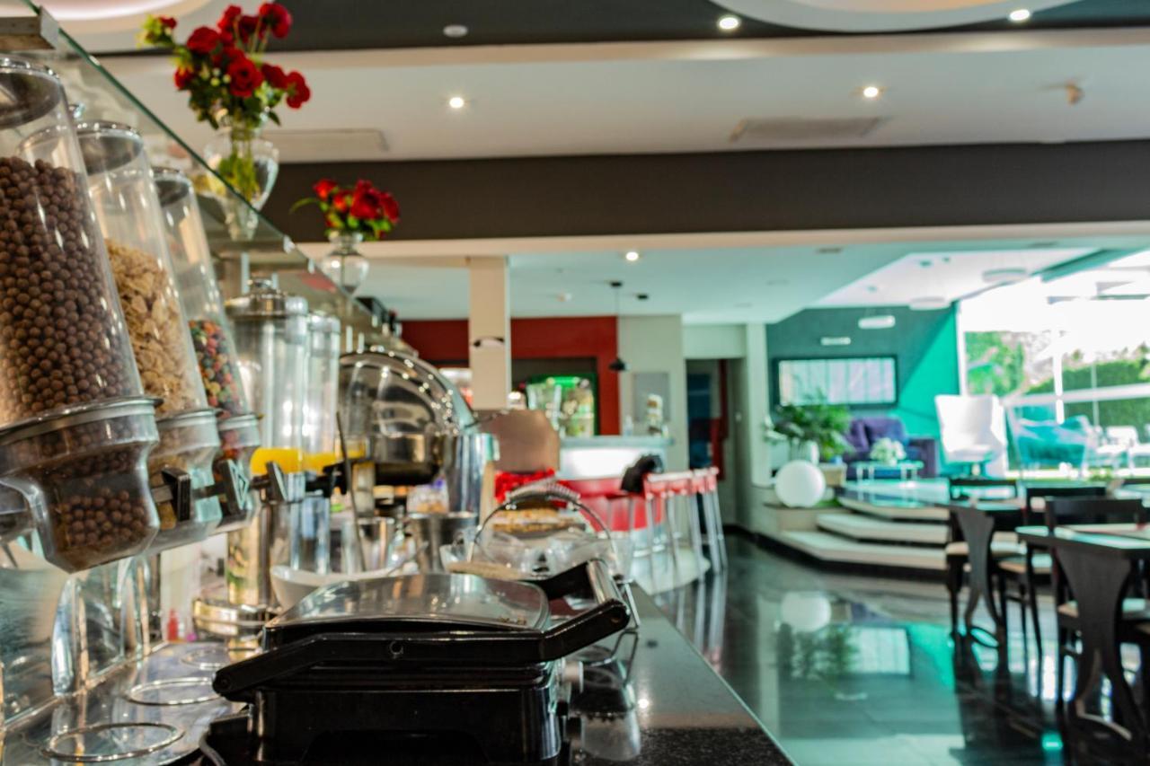 אסונסיון Hotel Los Alpes Cipreses מראה חיצוני תמונה